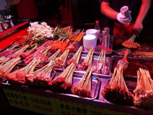 做什么可以出摊卖小吃赚钱 做什么小吃摆摊最赚钱