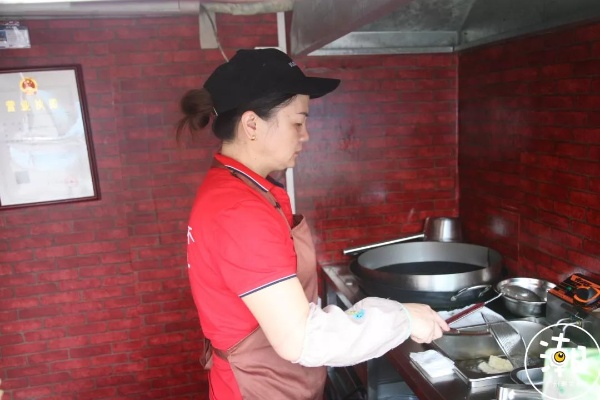 杨姐家做什么生意赚钱 杨姐最近怎么样