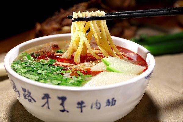 怎么加盟兰州品牌牛肉面 兰州加盟牛肉面哪家最好?加盟费多少?