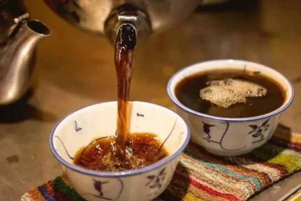 加盟凉茶品牌有哪些（选择正宗凉茶加盟品牌的技巧）