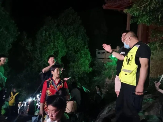景区的晚上做什么工作赚钱