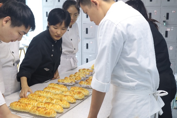 烘焙做什么副业赚钱多呢