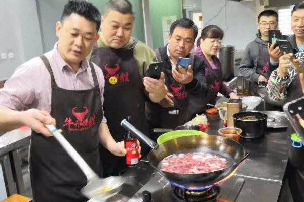 餐饮人可以做什么赚钱呢？