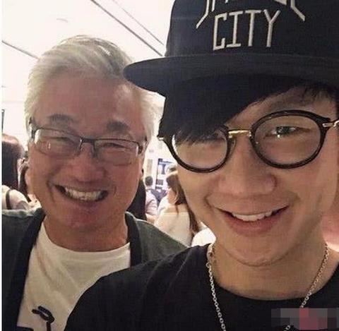 新加坡晚上约会做什么赚钱