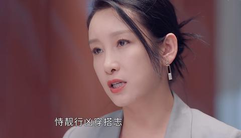 关于“女人做什么赚钱赚的快”，这个问题并没有固定的答案，因为不同的女性有着不同的兴趣、技能、经验和资源，这些因素都将决定她们的职业选择和经济收入。然而，从现代社会的发展趋势和市场需求来看，我们可以从多个角度来探讨女性可以赚钱的领域和机会。