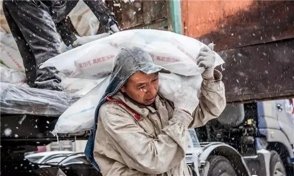 羊小咩便荔卡额度提现与取消占用，一篇文章全解析（含案例与表格）