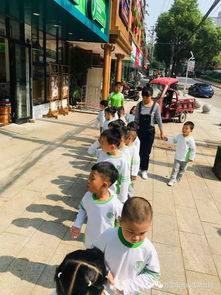 早上摆摊，下午如何多元拓展收入，一份关于摊贩经济的新探索