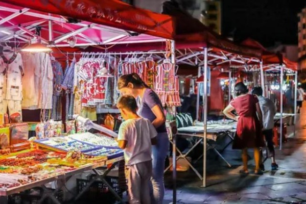 新摆摊时代，热门赚钱行业的深度解析与前景展望