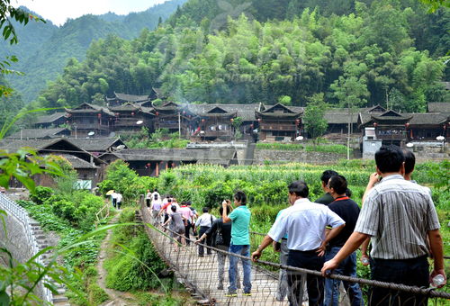“打好山洞经济效益”——乡村旅游与自然资源新突破融合点的发掘探讨之路