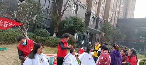 科玛生产的化妆品品牌，品质、创新与成功的完美结合