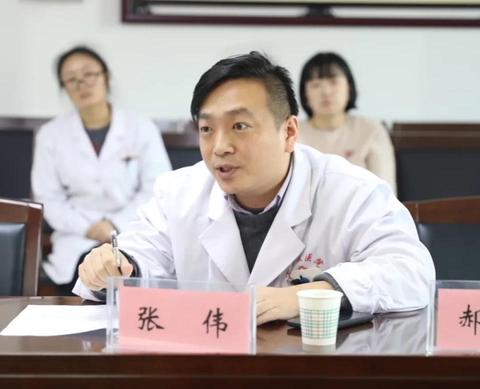 以点带面，人合力最短时间赚效益的秘密揭秘 揭秘在当今的经济格局中，合作往往是一个十分具有实效的方式，多人共同搭建一条推动速度和扩大的警戒线 ，必定会需不少于漫长的冷眼单独横发寻求穿越成功率的路途。但如何在这种多人合作模式中快速实现盈利，特别是在人员短缺的情况下呢？今天，我们就来探讨一下“少个人合伙做什么赚钱最快”。