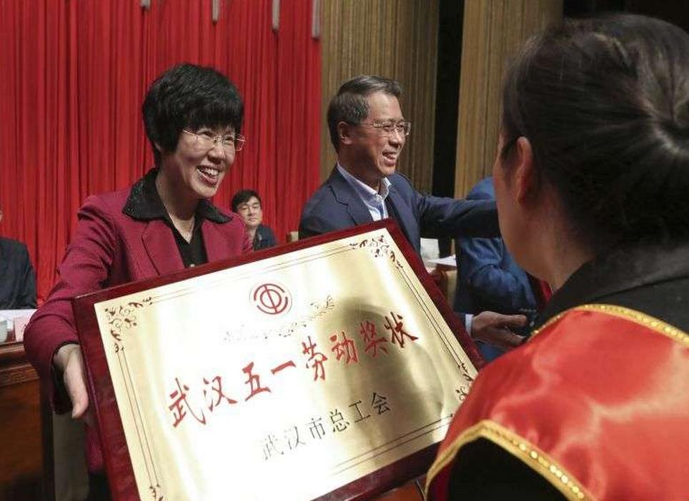 如何获得抖音月付额度并提现，商家必看攻略