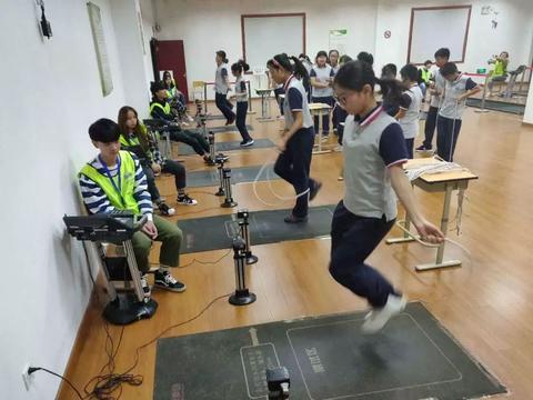 秋季旗袍童装，传承经典，萌动童心的时尚之旅