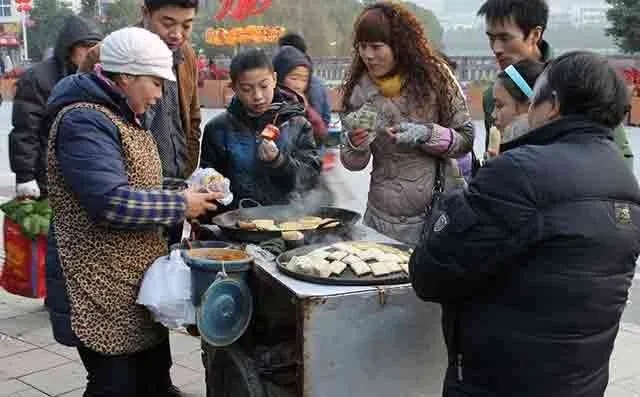 羊小咩便荔卡额度怎么套出来？羊小咩便荔卡额度变橙色了还能用吗？