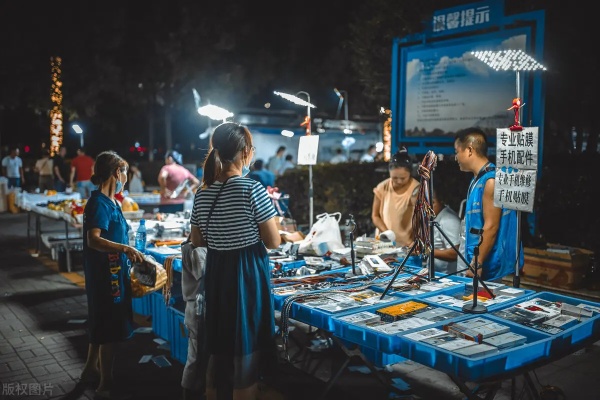 丽江摆摊创业，商机无限的特色生意之路