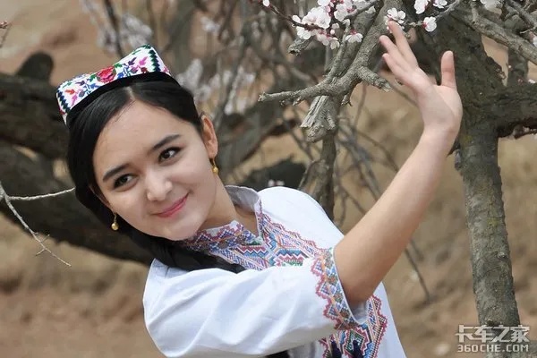 在新疆女生从事哪些行业更具赚钱潜力