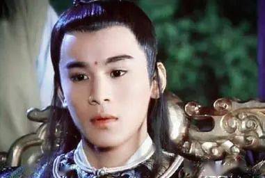 美女如何凭借独特眼光与努力寻找快速赚钱之道——以创业图片分享为例