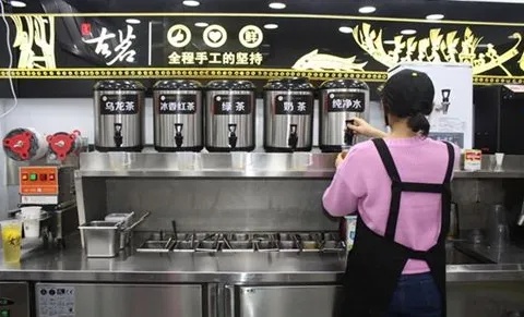 奶茶店新手做什么工作赚钱 奶茶店新手工资多少
