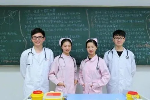 医学生暑假做什么赚钱 医学生的暑假